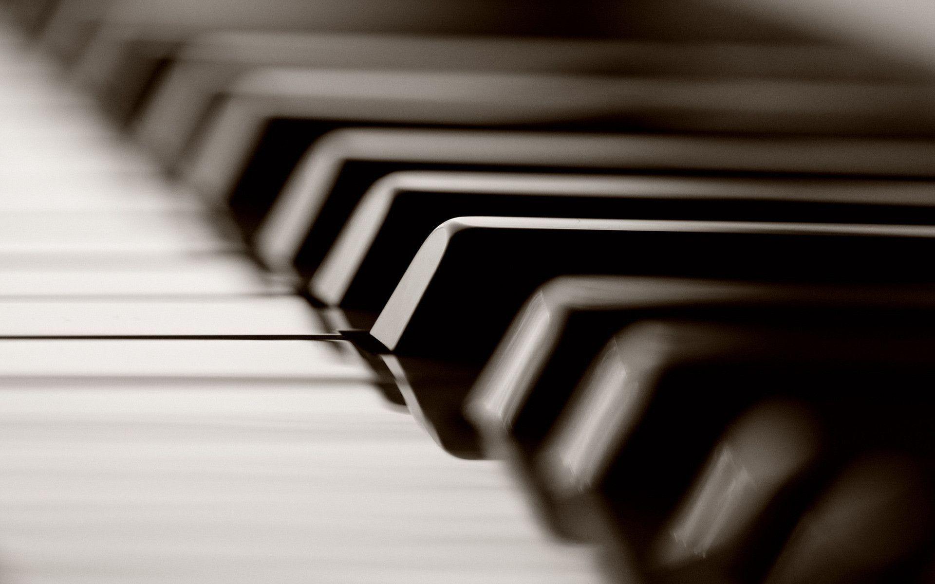 پیانو آکوستیک یا پیانو دیجیتال یا کیبورد؟